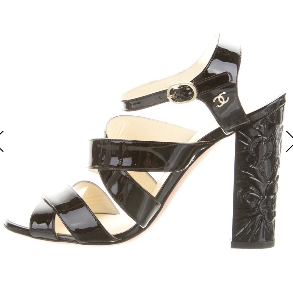 Chanel Black Patent Leather CC Floral Heel Strappy Sandals Size 37.5